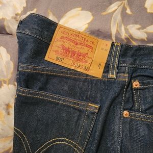 Levi's